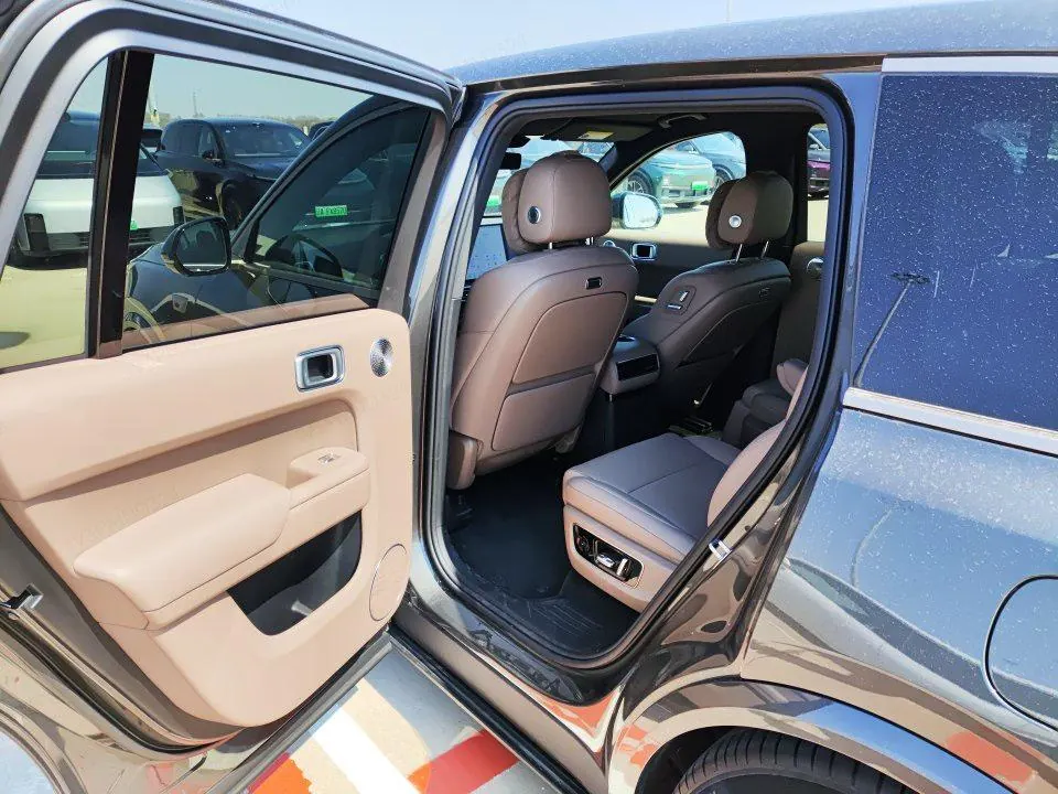 Li 2025 L9 Ultra Smart Refresh Edition Automatic Transmission 4