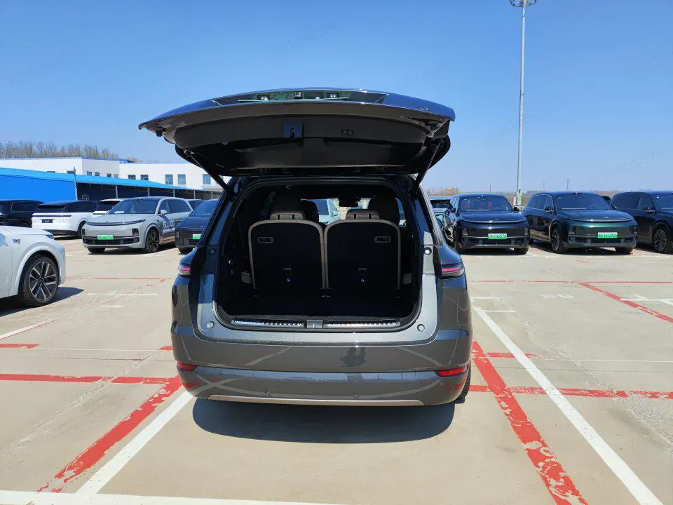Li 2025 L9 Ultra Smart Refresh Edition Automatic Transmission 5