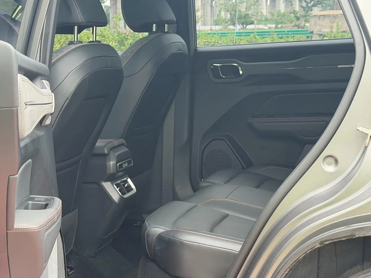 Geely 2025 Denim 1.5TD Fun Wilderness Edition Automatic 10