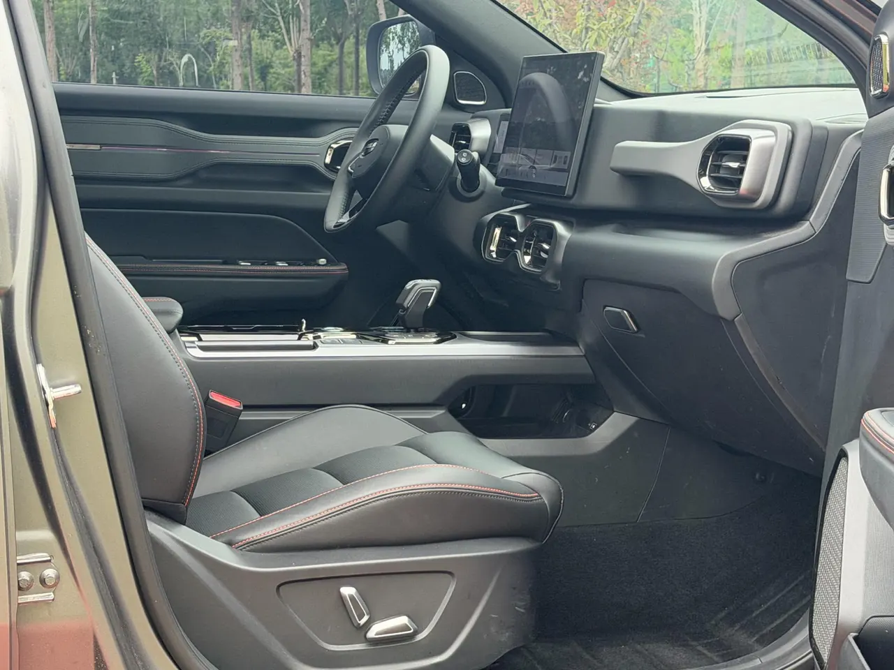 Geely 2025 Denim 1.5TD Fun Wilderness Edition Automatic 8