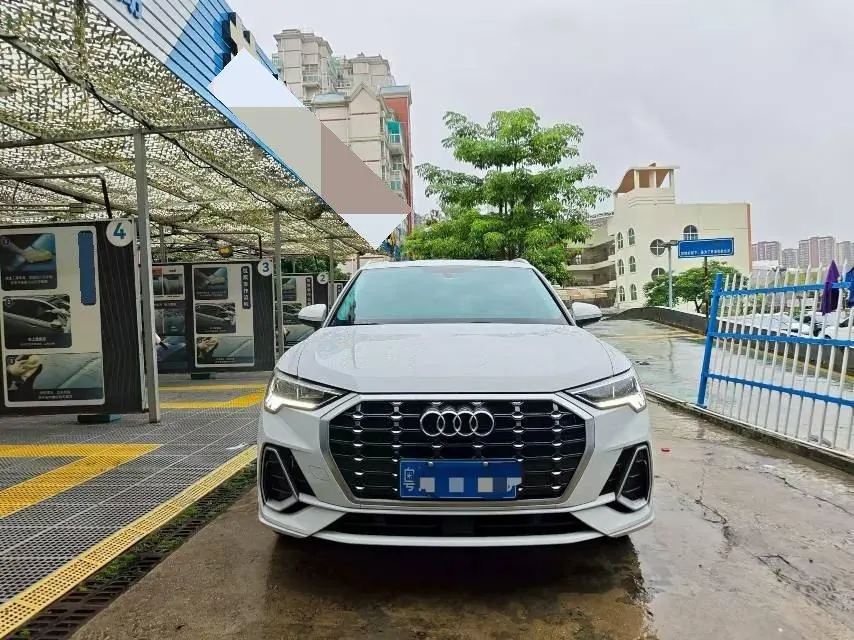 Audi 2021 Q3 1.4TFSI 35TFSI Aggressive Dynamic Automatic 2