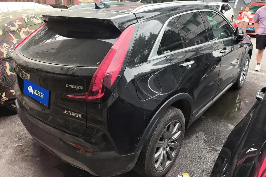 Cadillac 2021 XT4 2.0T 28T Two-Drive Leading Automatic Gear 4