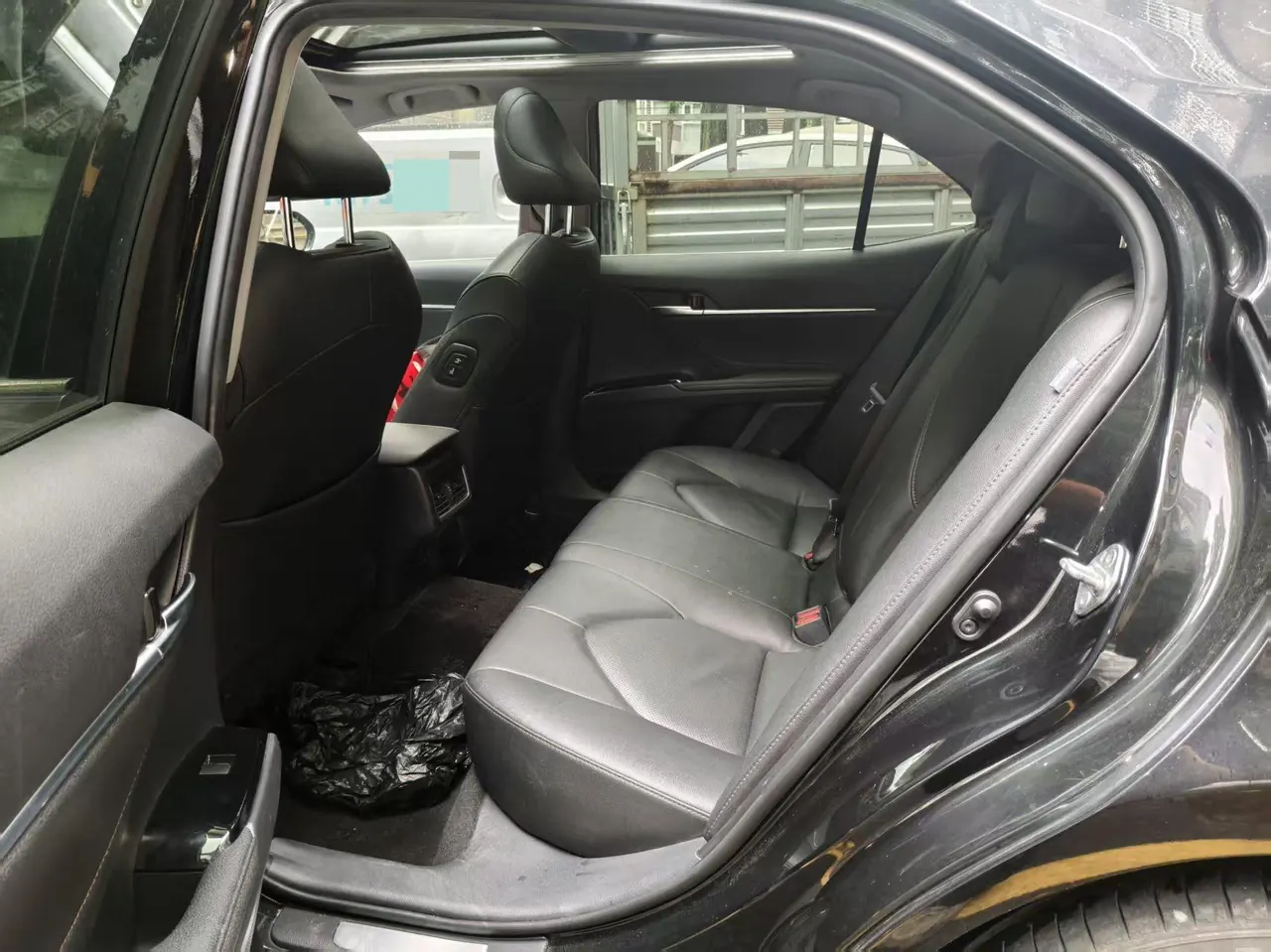 Toyota 2021 Camry 2.5G Deluxe Edition Automatic Gear 4