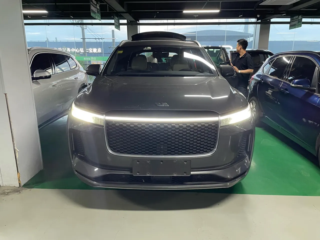 Li 2020 ONE 1.2T extended range 6-seat automatic gear 2