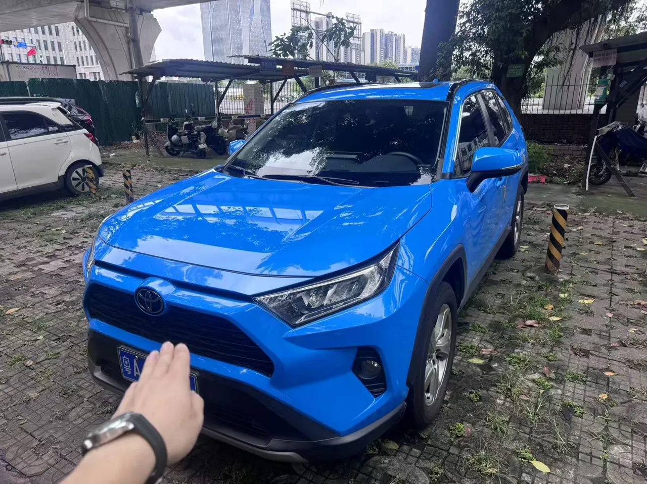 Toyota 2020 RAV4 Rongbo 2.0 Stepless Two-Drive Fashion Edition Automatic Gear - View 1