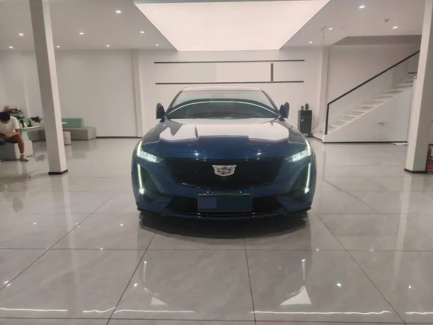 Cadillac 2020 CT5 2.0T 28T Platinum Sports Edition Automatic Gear 2