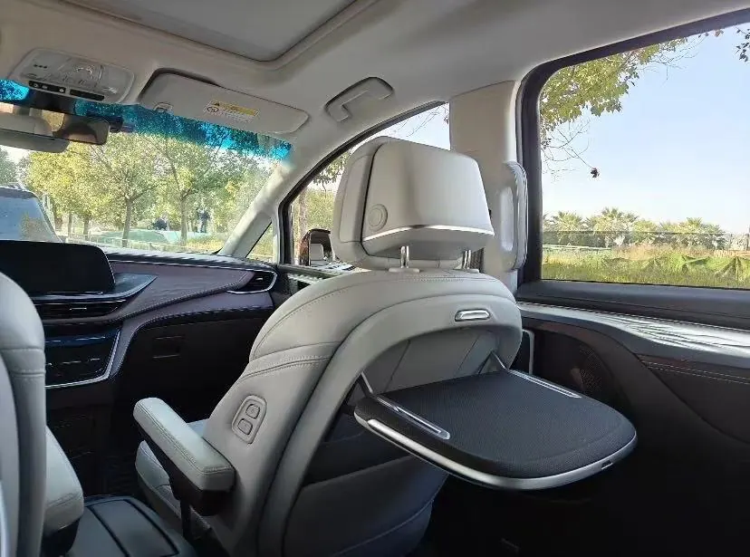 Buick 2021 GL8 Avenir 2.0T Six-seat Sage Edition Automatic Gear 4