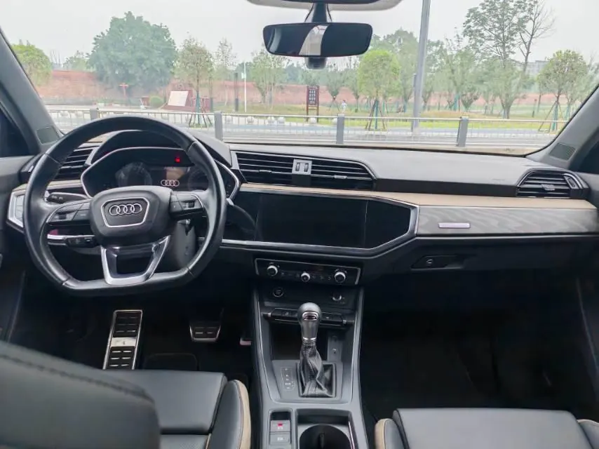 Audi 2024 Q3 1.5TFSI 35TFSI RS Kit Burning Speed Automatic 4