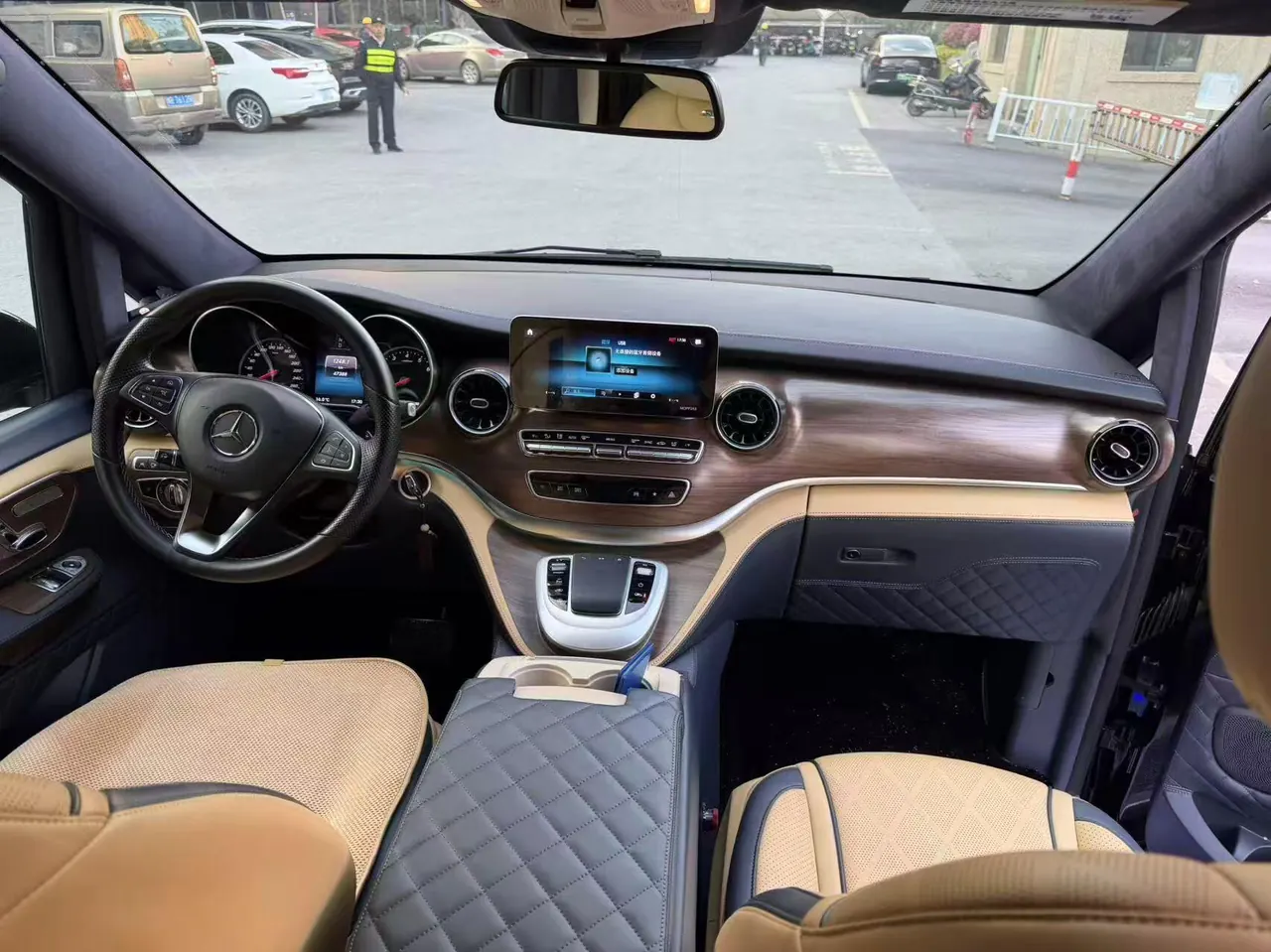 Mercedes Benz V 2020V 260 L 2.0T Deluxe Edition Automatic Gear 6