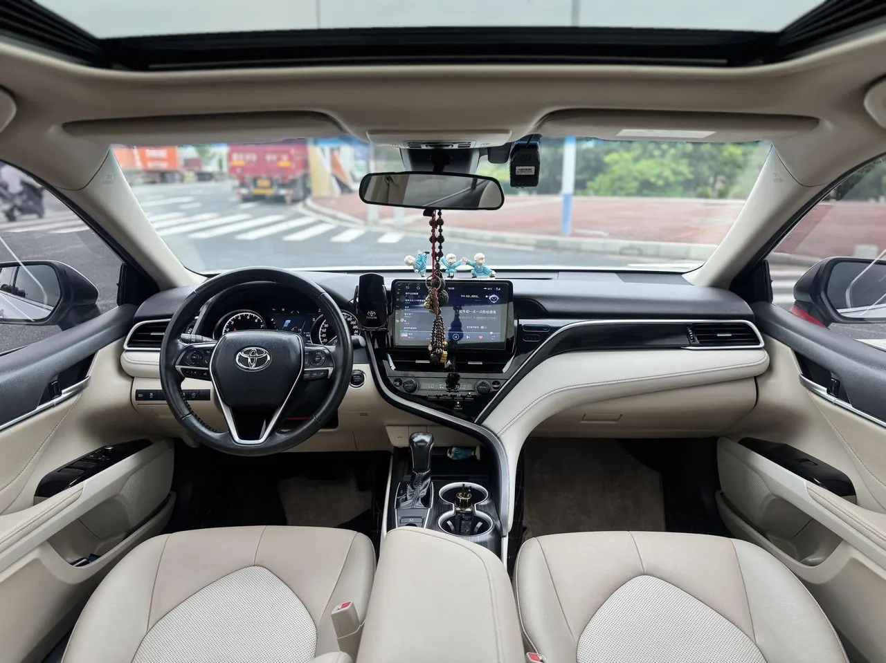 Toyota 2021 Camry 2.0G Stepless Deluxe Edition Automatic Gear 4