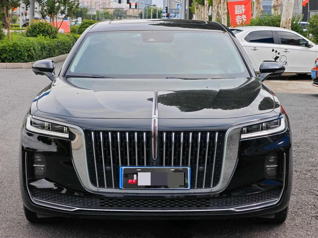 HongQi 2020 H9 48V 2.0T Zhilian Flag Edition Automatic Gear 2