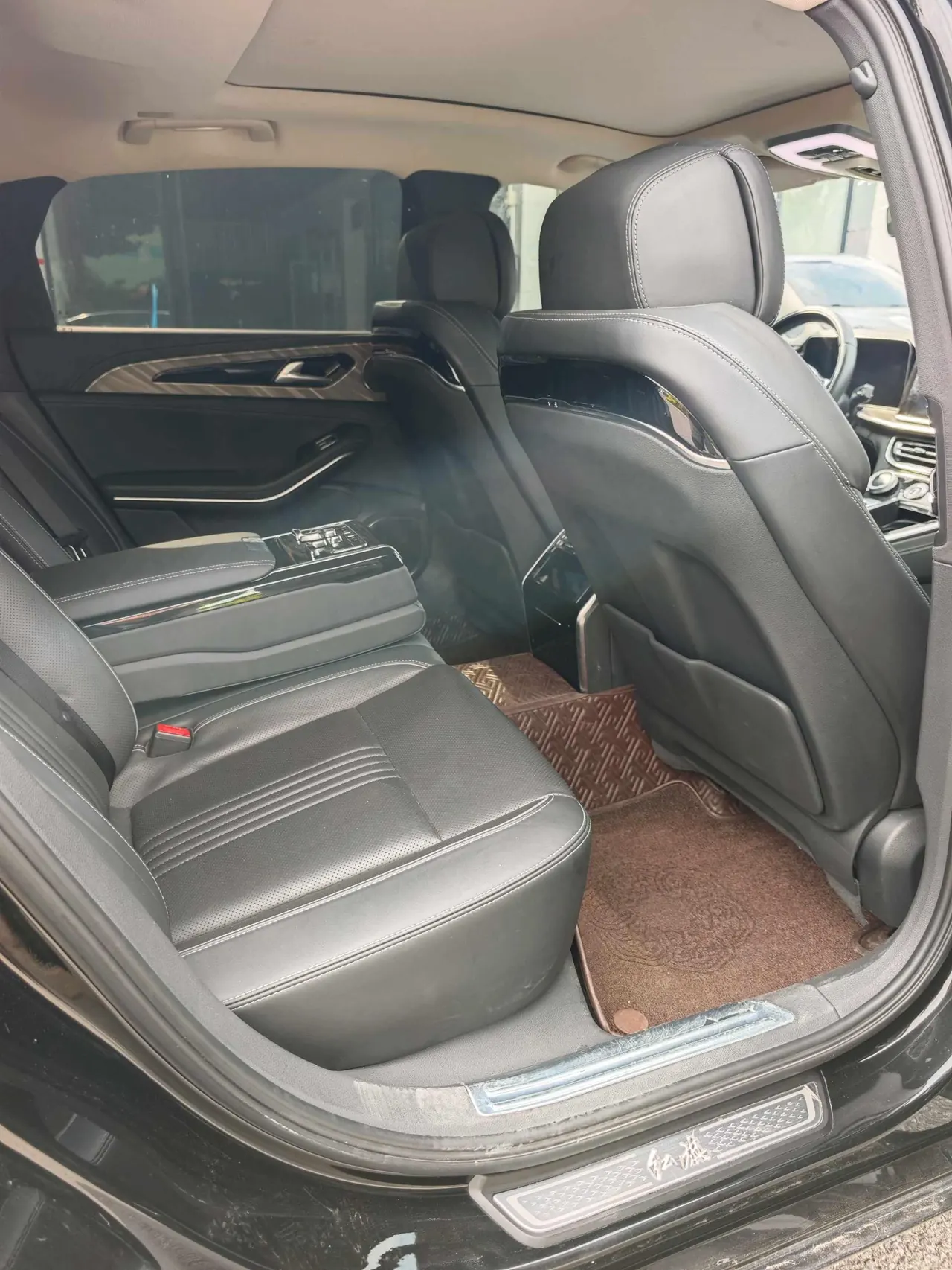 HongQi 2020 H9 48V 2.0T Zhilian Flag Edition Automatic Gear 4