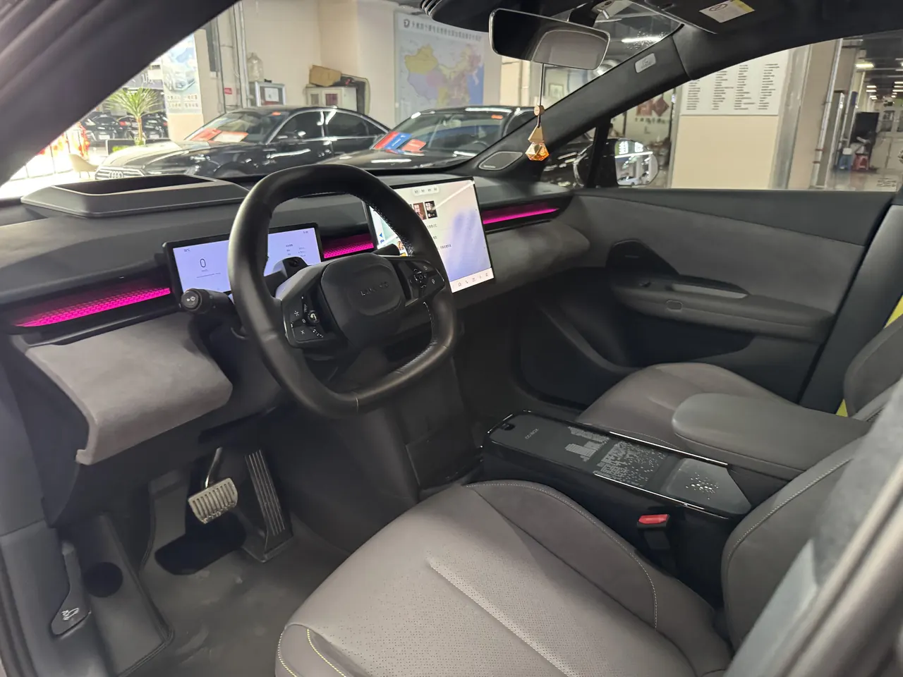 LYNK&amp;CO 2025 LYNK&amp;CO Z 20 530km Rear Drive Max Daily Edition Automatic Gear 6