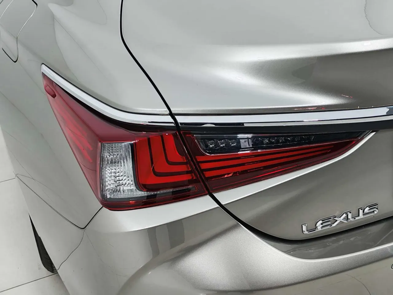 Lexus ES (Imported) 2024 ES200 2.0 Stepless Edition Automatic Gear 17