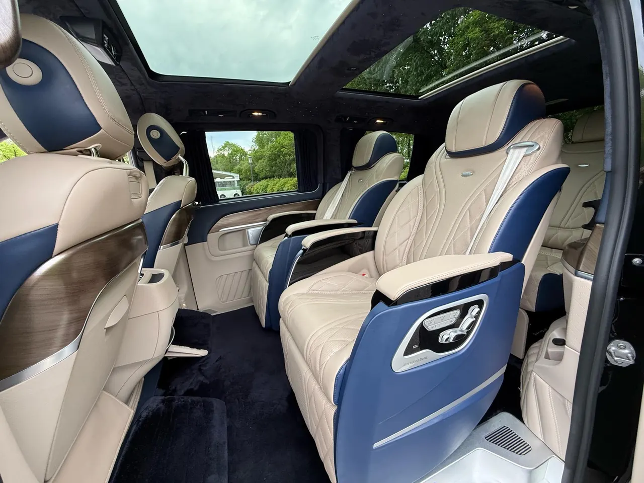 Mercedes Benz V 2020V 260 2.0T Premium Edition Automatic Gear 6