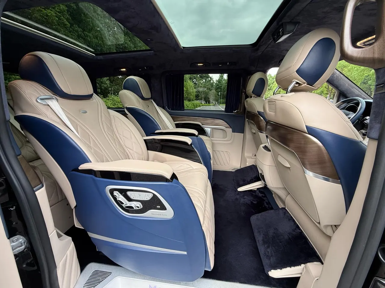 Mercedes Benz V 2020V 260 2.0T Premium Edition Automatic Gear 7