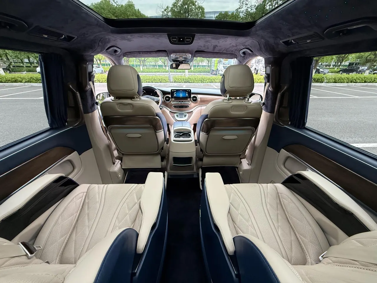 Mercedes Benz V 2020V 260 2.0T Premium Edition Automatic Gear 8