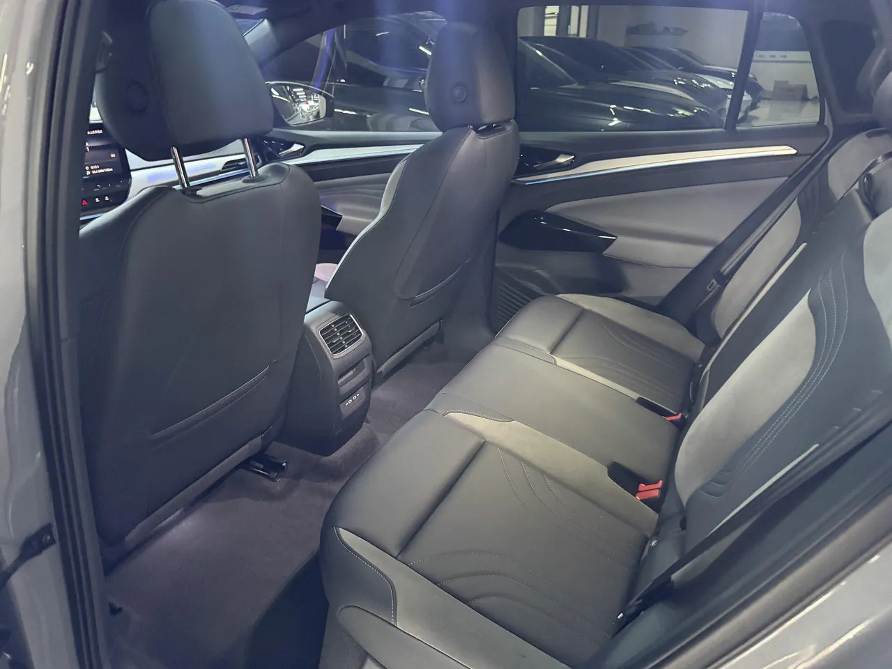 Volkswagen 2021 ID. 4 CROZZ Long Endurance PRO Two-Drive Automatic Gear 5