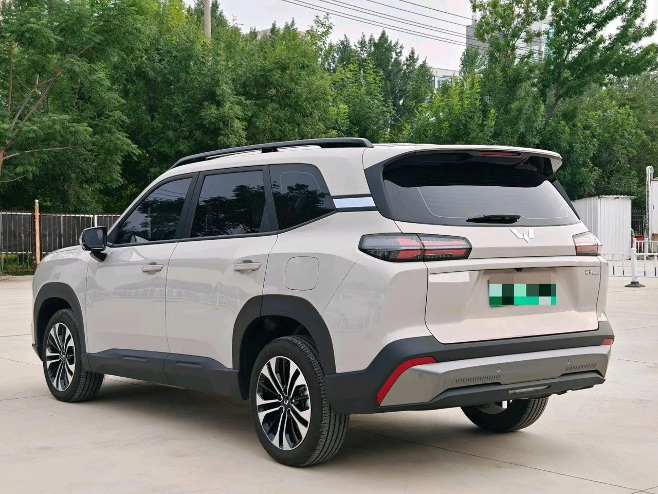 WuLing 2026 Starlight 560 1.5 Stepless 125km Luxury Automatic Transmission 3