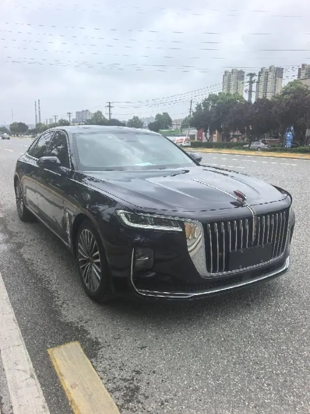 HongQi 2020 H9 48V 2.0T Zhilian Qi Chang Edition Automatic Gear 3