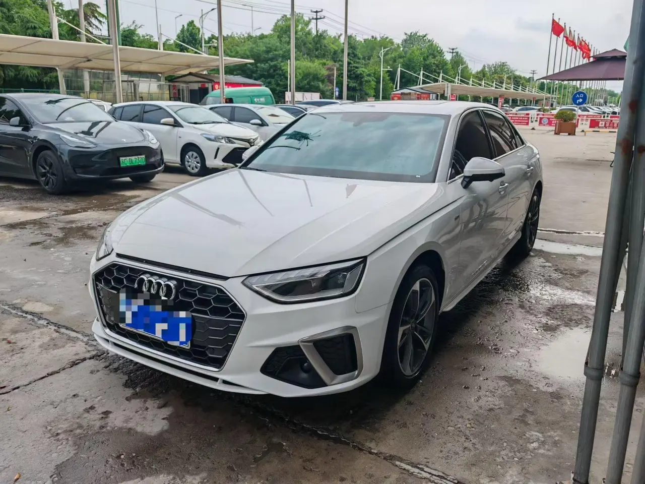 Audi 2025 A4L 2.0TFSI 40TFSI 2 million Yuexiang Edition Fashion Dynamic Automatic Gear - View 1