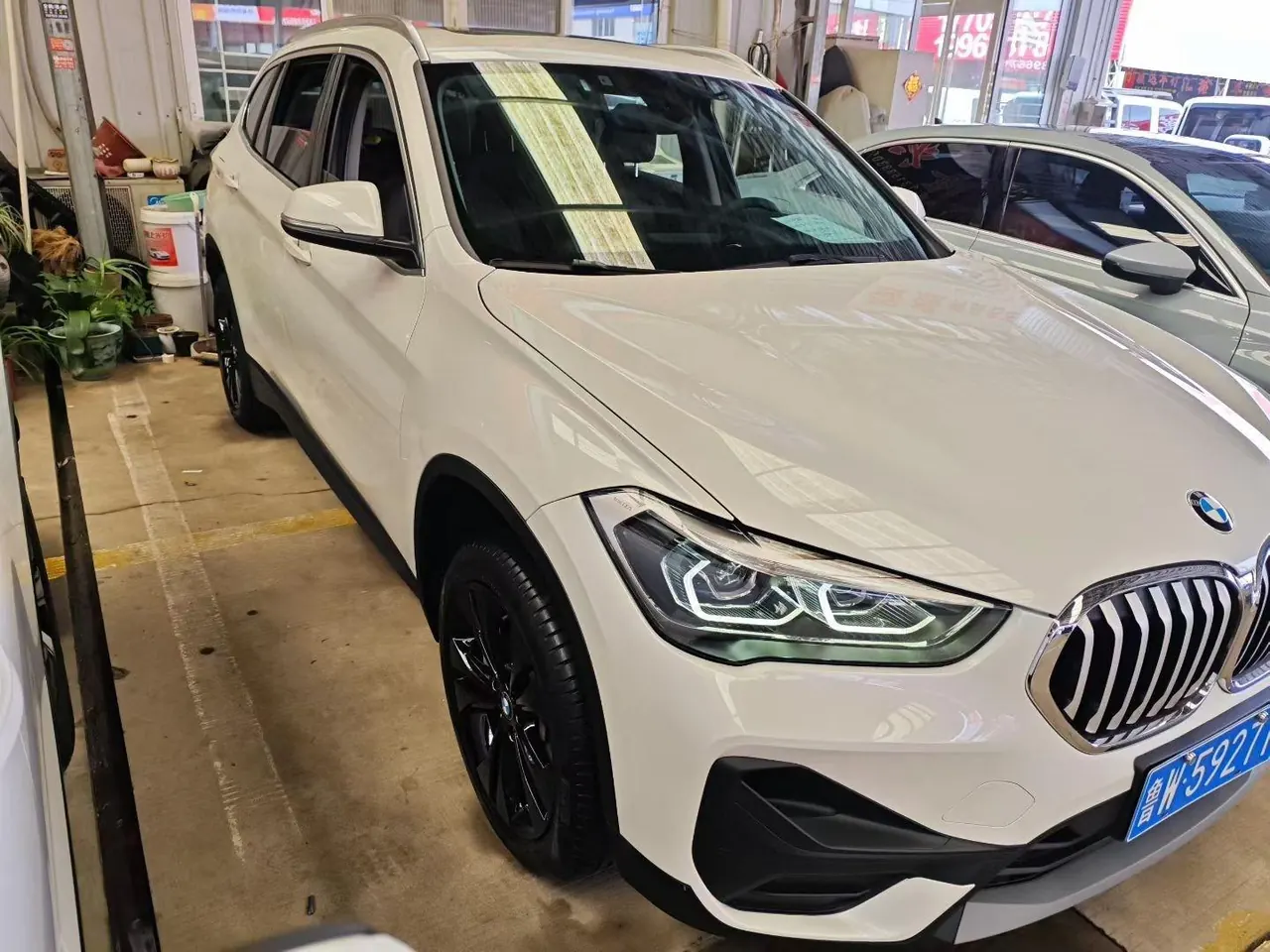 BMW 2020 X1 sDrive20Li 1.5T fashion automatic gear 3