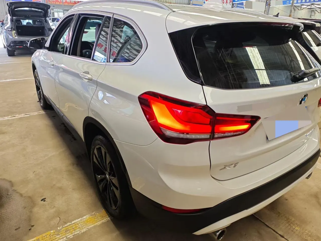 BMW 2020 X1 sDrive20Li 1.5T fashion automatic gear 5