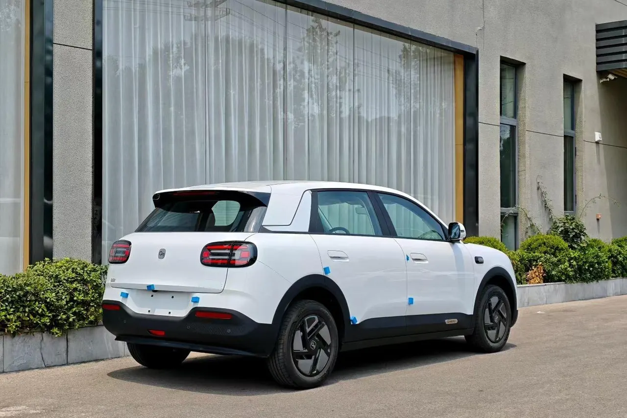 Chery 2026 QQ3 EV 420 Love Edition Automatic Gear 9
