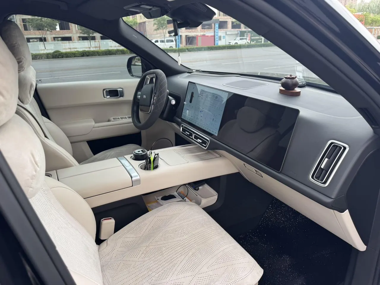 Li 2024 L9 Ultra automatic gear 3