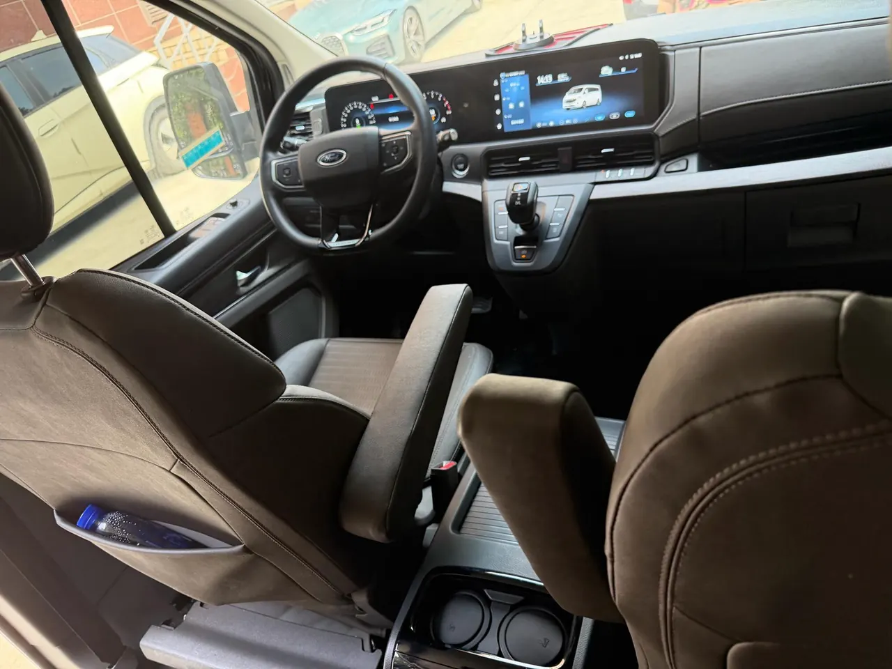 Ford 2020 Touruio 2.0T Business Class Edition Automatic Gear 11