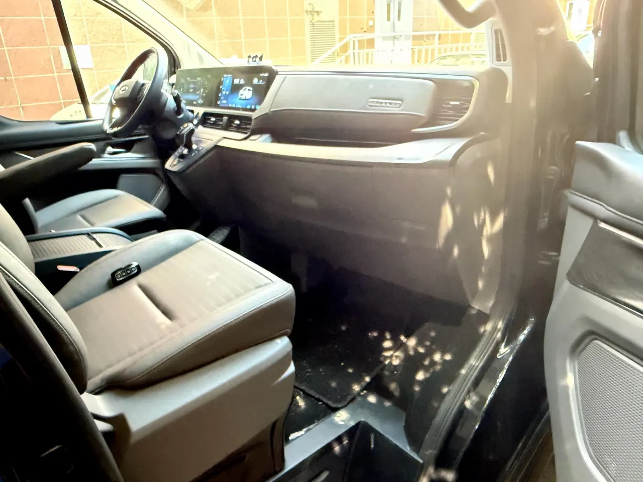 Ford 2020 Touruio 2.0T Business Class Edition Automatic Gear 8