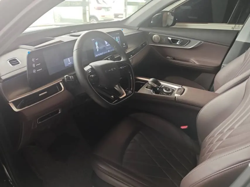 Chery 2024 Ruihu 8 PRO 1.6T 290T Champion Edition Two-Drive Peak Edition 5-seat Automatic Gear 4