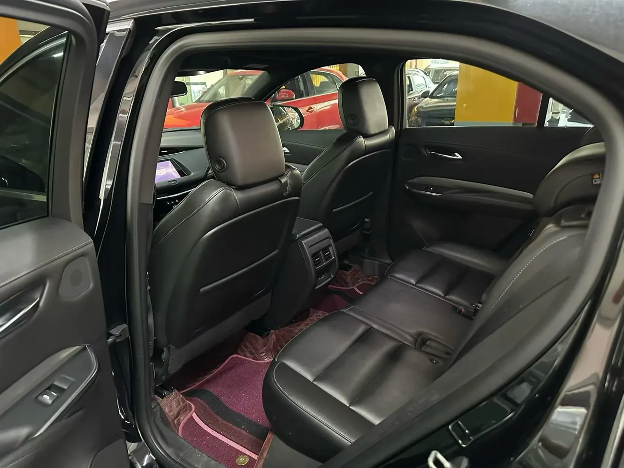 Cadillac 2020 XT4 2.0T 28T Two-Drive Leading Sports Automatic 3