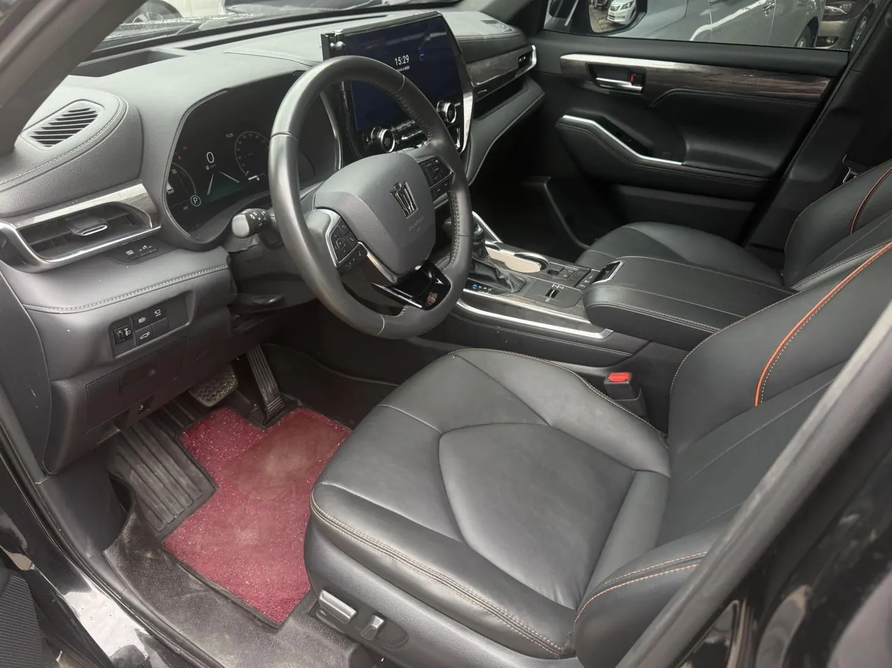 Toyota 2024 Crown Land Release HEV 2.5 Stepless Four-wheel Drive Premium Edition Automatic Gear 3