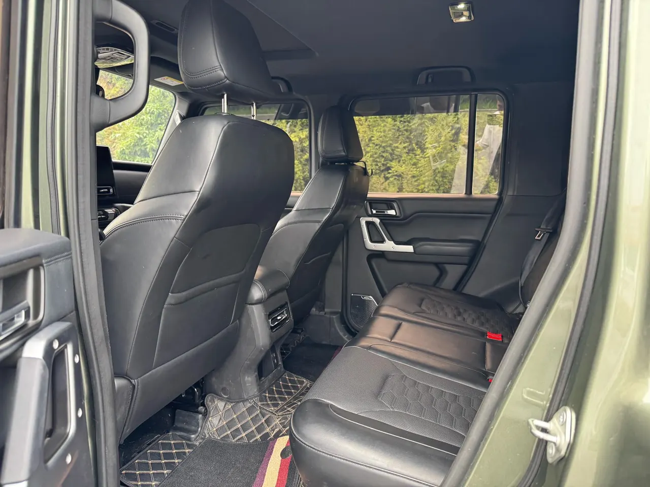 212 2024 T01 2.0T Explorer Automatic 6