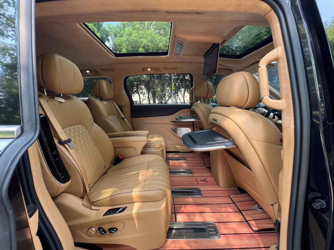 Voyah 2024 dreamers PHEV 1.5T long endurance flagship automatic gear 18