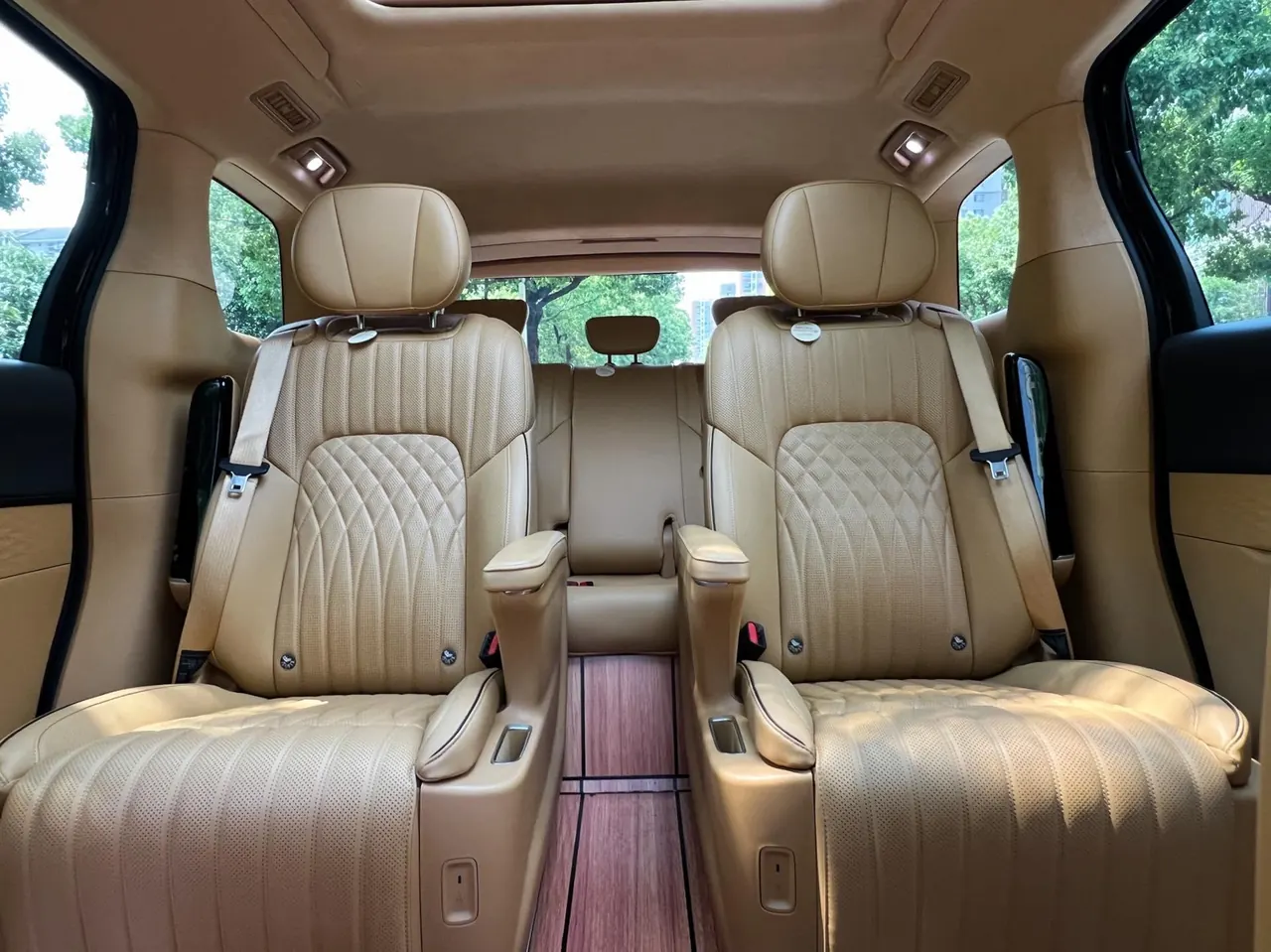 Voyah 2024 dreamers PHEV 1.5T long endurance flagship automatic gear 9