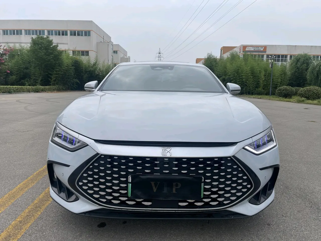 BYD 2024 Han DM-i 1.5T stepless glory version 121KM honorable automatic gear 3