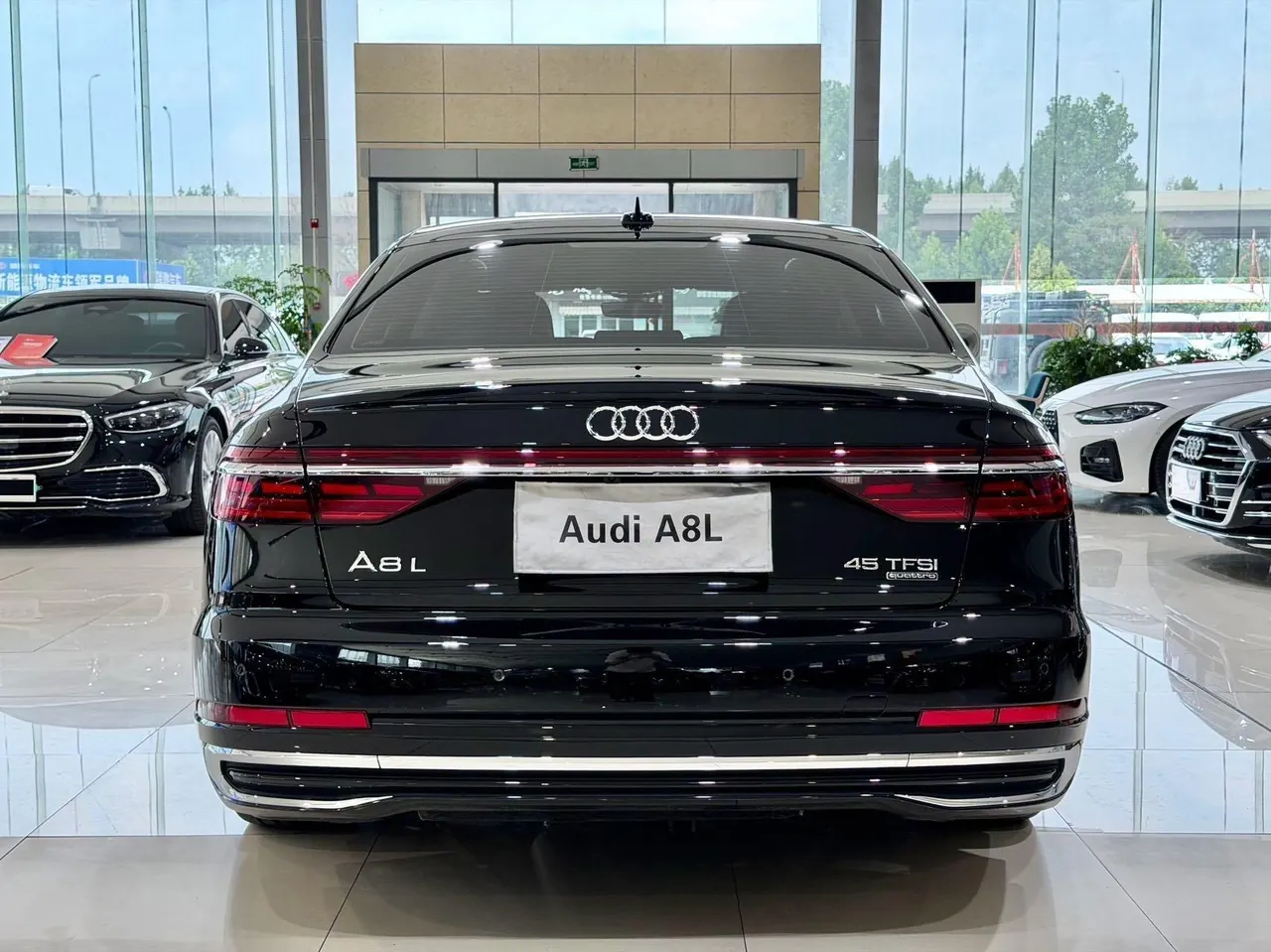 Audi A8L (Imported) 2025 A8L 2.0TFSI 45TFSI Quattro Luxury Automatic Gear 4