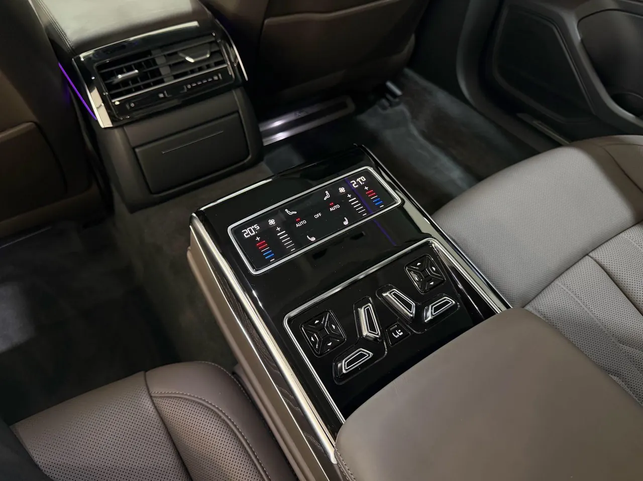 Audi A8L (Imported) 2025 A8L 2.0TFSI 45TFSI Quattro Luxury Automatic Gear 8