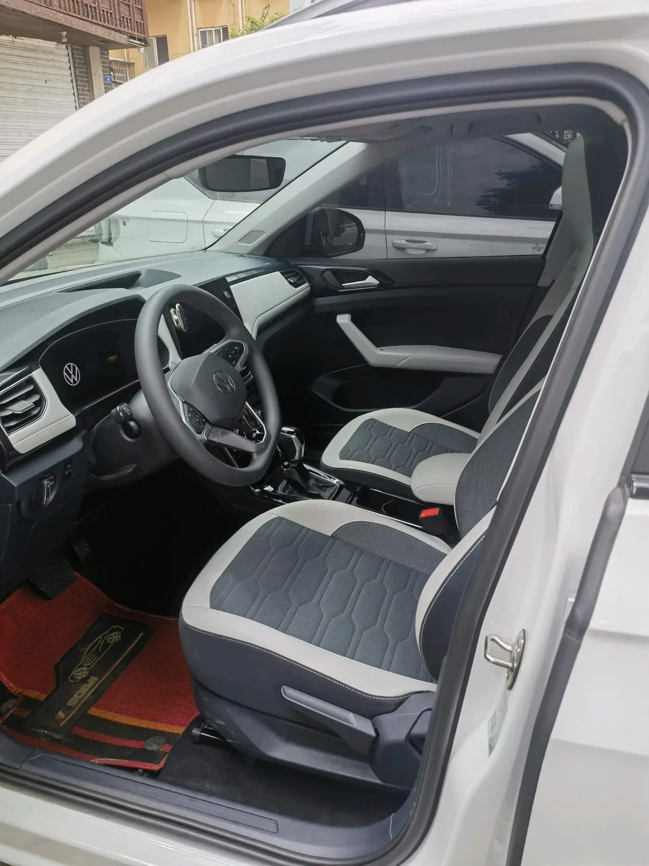 Volkswagen 2024 Tuyue 1.5TSI 300TSI Two-Drive Crescent Edition Automatic Gear 4