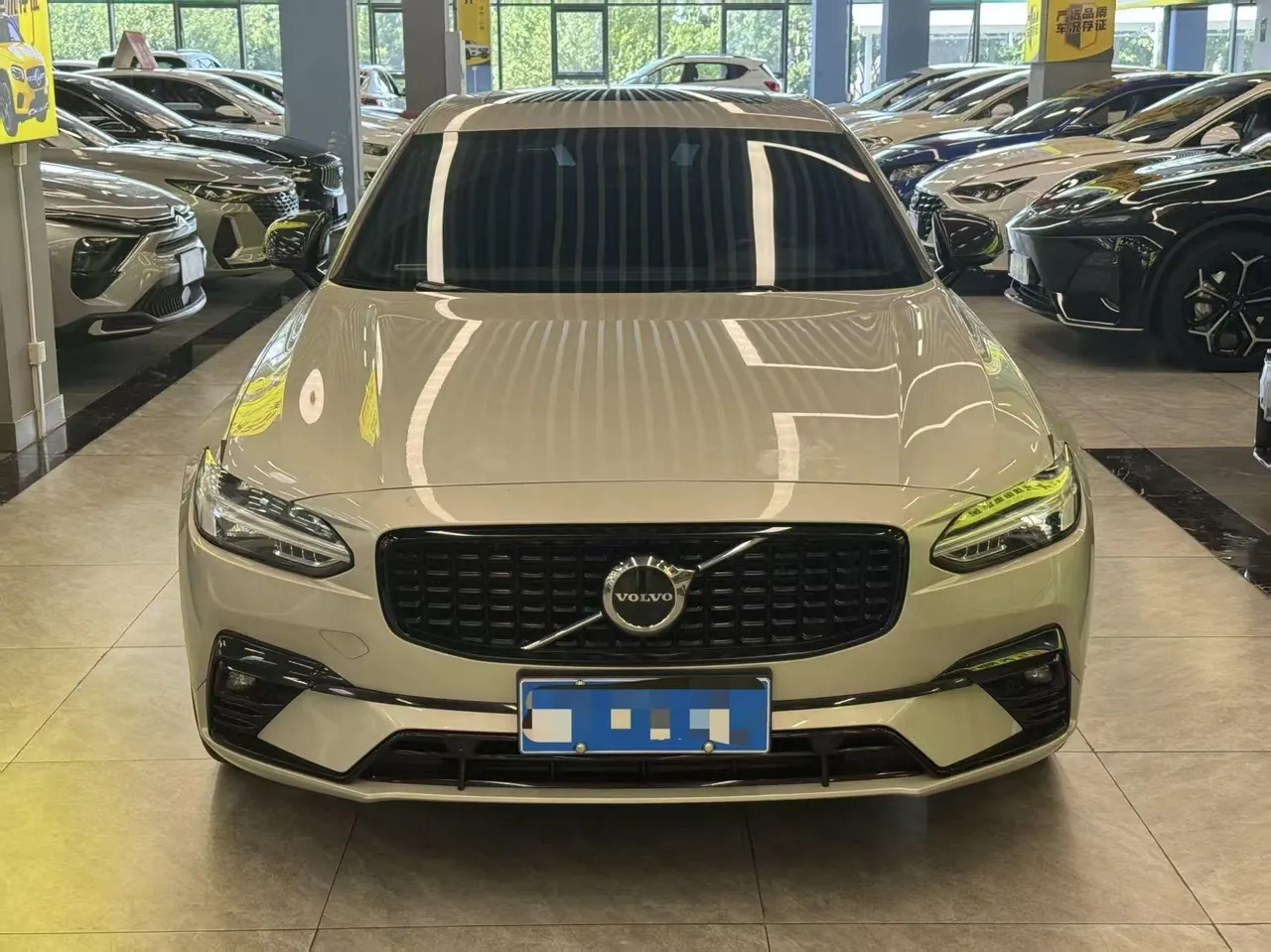 Volvo 2021 S90 48V 2.0T B5 Zhiyi Sports Edition Automatic Gear 2