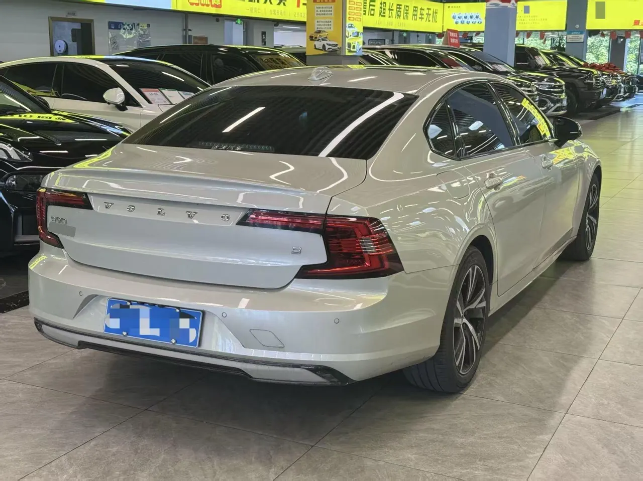 Volvo 2021 S90 48V 2.0T B5 Zhiyi Sports Edition Automatic Gear 6