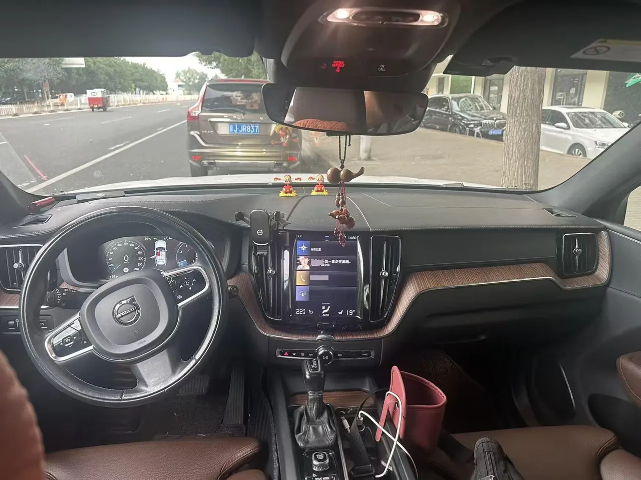 Volvo 2021 XC60 2.0T T5 4-wheel drive smart luxury automatic gear 3