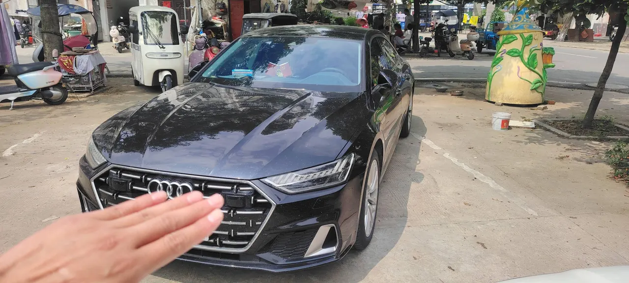 Открыть галерею: Audi 2024 A7L 2.0TFSI 45TFSI S-line Zhumeng Crystal Set Automatic Gear