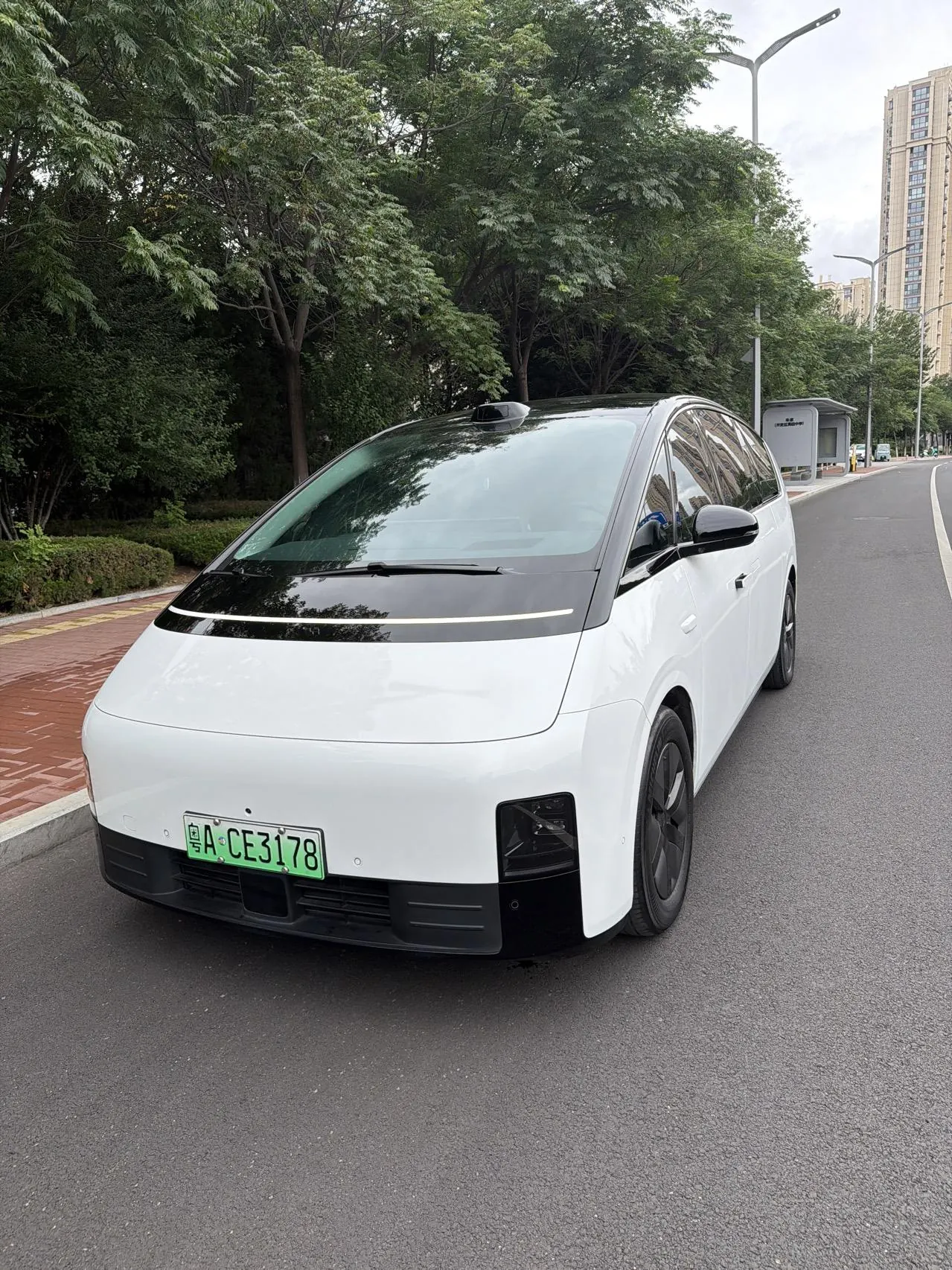 Li 2024 MEGA Ultra Automatic - View 1