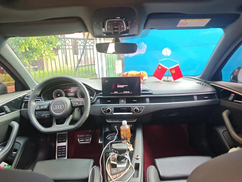 Audi 2024 A4L 2.0TFSI 40TFSI Deluxe Dynamic Automatic 2