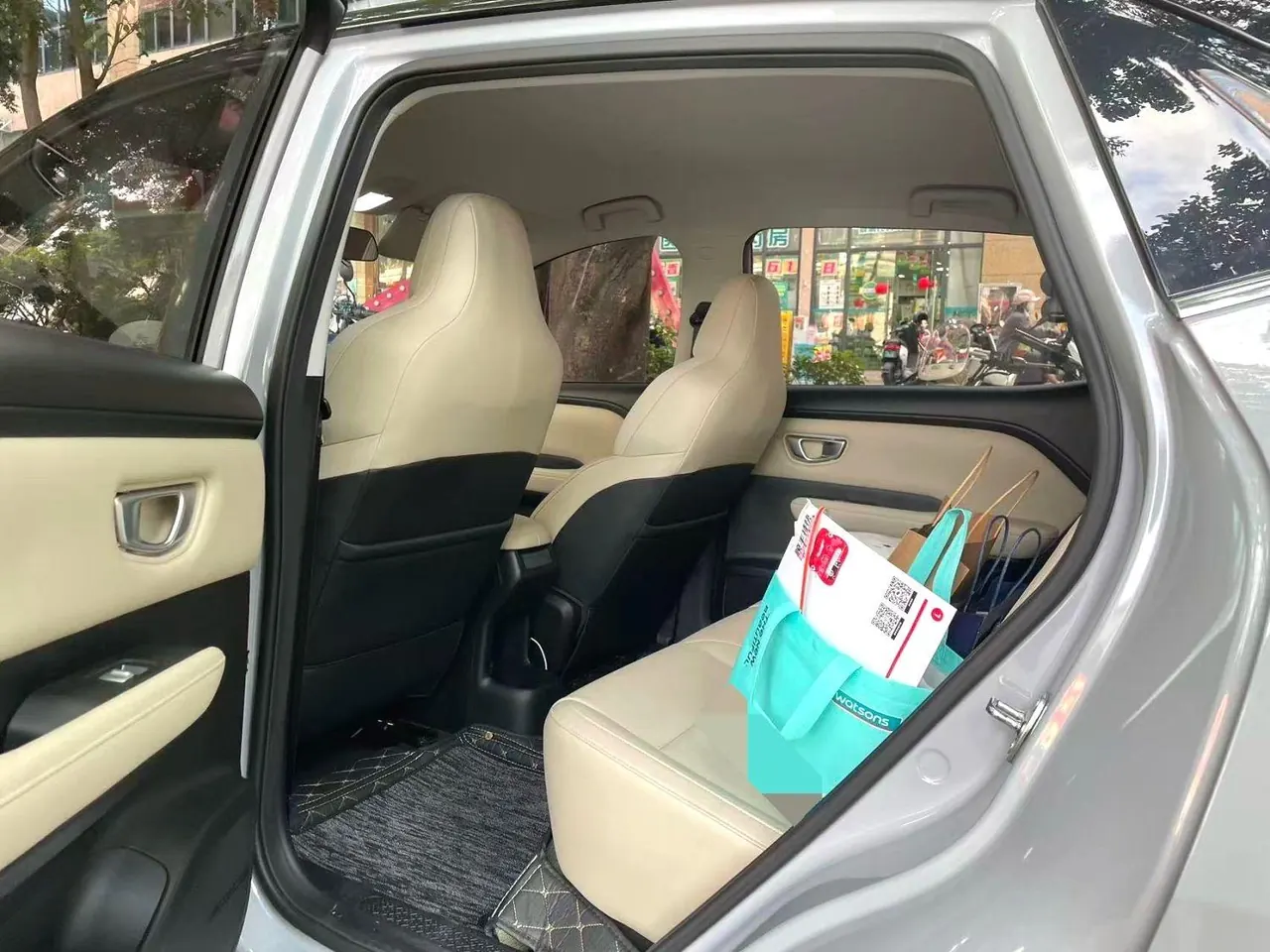 WuLing 2024 Plantronics PLUS 401km Flagship Automatic Gear 5