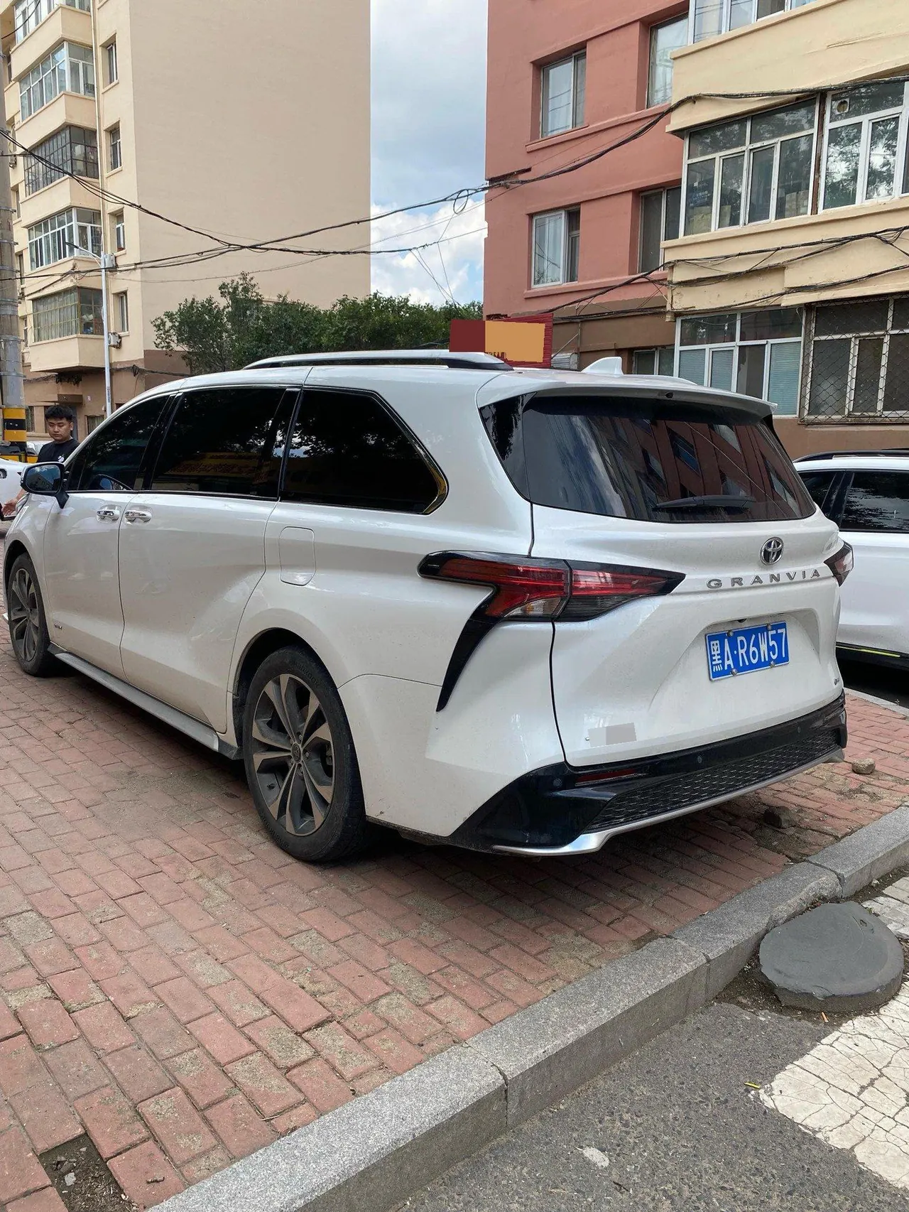 Toyota 2024 Grevia HYBRID 2.5 Stepless Premium PLUS Edition Automatic Gear 8