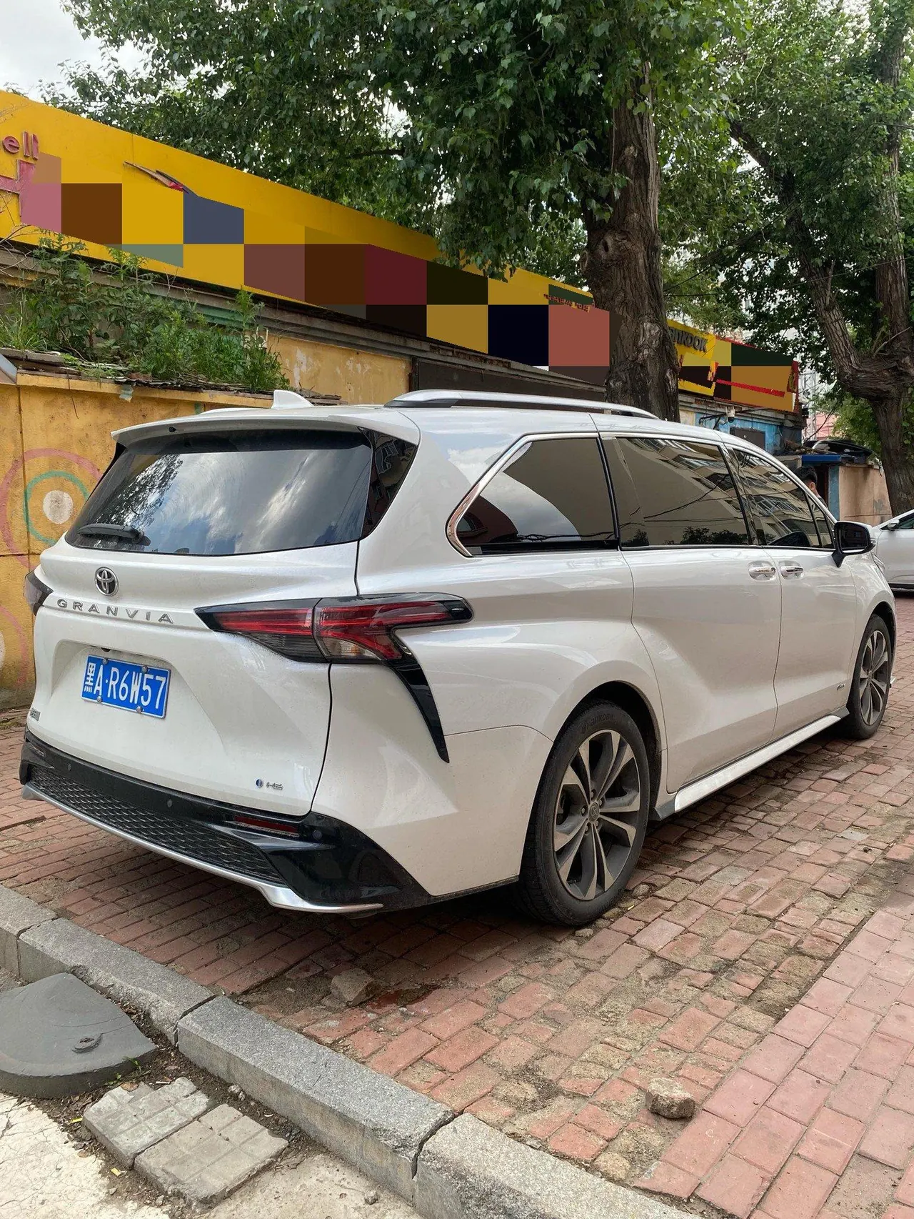 Toyota 2024 Grevia HYBRID 2.5 Stepless Premium PLUS Edition Automatic Gear 9